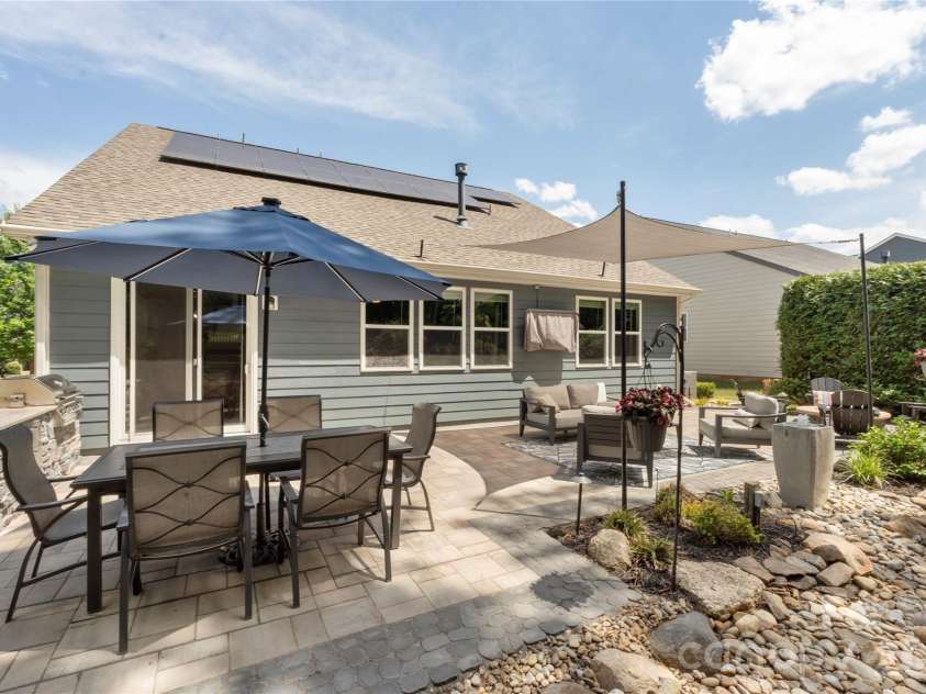 445 Sandbar Point, Clover, SC 29710.  MLS# CAR4377641, YatesRealty ID 26031. 