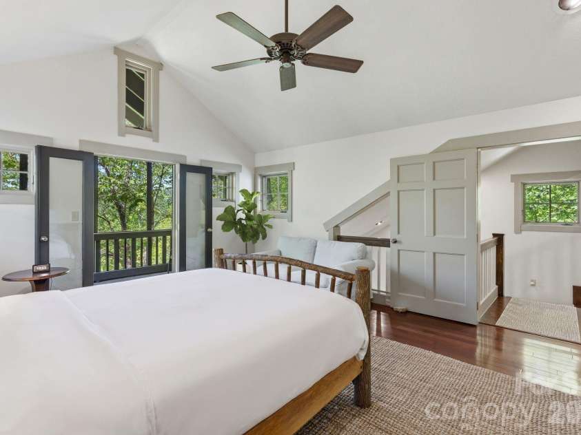 144 Pegg Road, Barnardsville, NC 28709.  MLS# CAR4374425, YatesRealty ID 26033. Airy Primary Suite