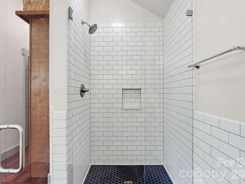 144 Pegg Road, Barnardsville, NC 28709.  MLS# CAR4374425, YatesRealty ID 26033. Step-in Shower