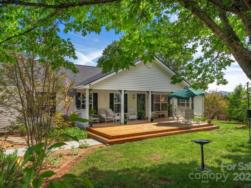 54 Donna Lane, Alexander, NC 28701.  MLS# CAR4265011, YatesRealty ID 26034. 