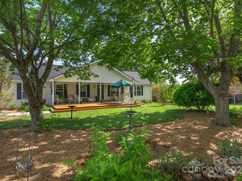 54 Donna Lane, Alexander, NC 28701.  MLS# CAR4265011, YatesRealty ID 26034. 
