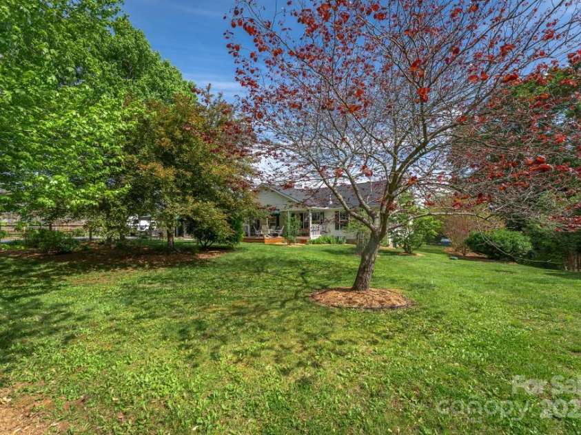 54 Donna Lane, Alexander, NC 28701.  MLS# CAR4265011, YatesRealty ID 26034. 