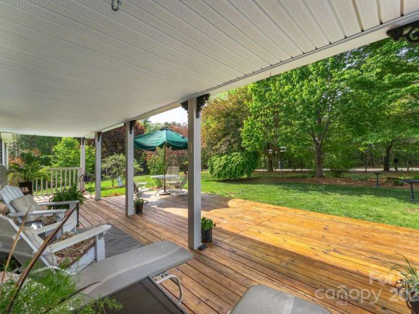 54 Donna Lane, Alexander, NC 28701.  MLS# CAR4265011, YatesRealty ID 26034. 