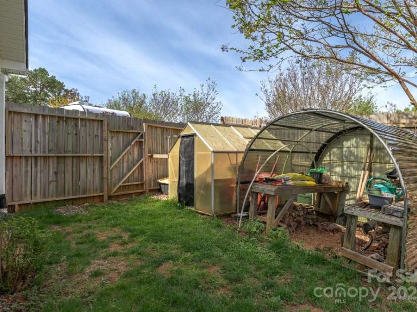 54 Donna Lane, Alexander, NC 28701.  MLS# CAR4265011, YatesRealty ID 26034. 