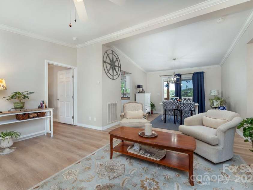 54 Donna Lane, Alexander, NC 28701.  MLS# CAR4265011, YatesRealty ID 26034. 