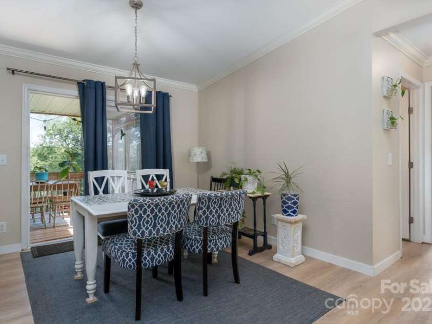 54 Donna Lane, Alexander, NC 28701.  MLS# CAR4265011, YatesRealty ID 26034. 