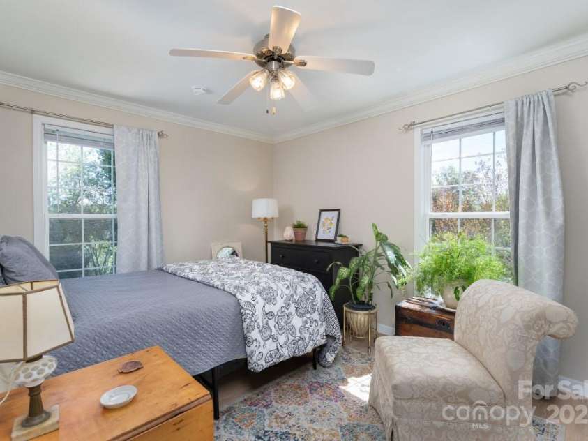 54 Donna Lane, Alexander, NC 28701.  MLS# CAR4265011, YatesRealty ID 26034. 