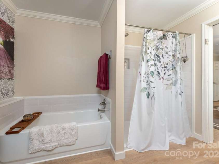 54 Donna Lane, Alexander, NC 28701.  MLS# CAR4265011, YatesRealty ID 26034. 