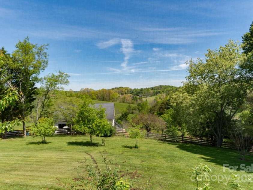 54 Donna Lane, Alexander, NC 28701.  MLS# CAR4265011, YatesRealty ID 26034. 