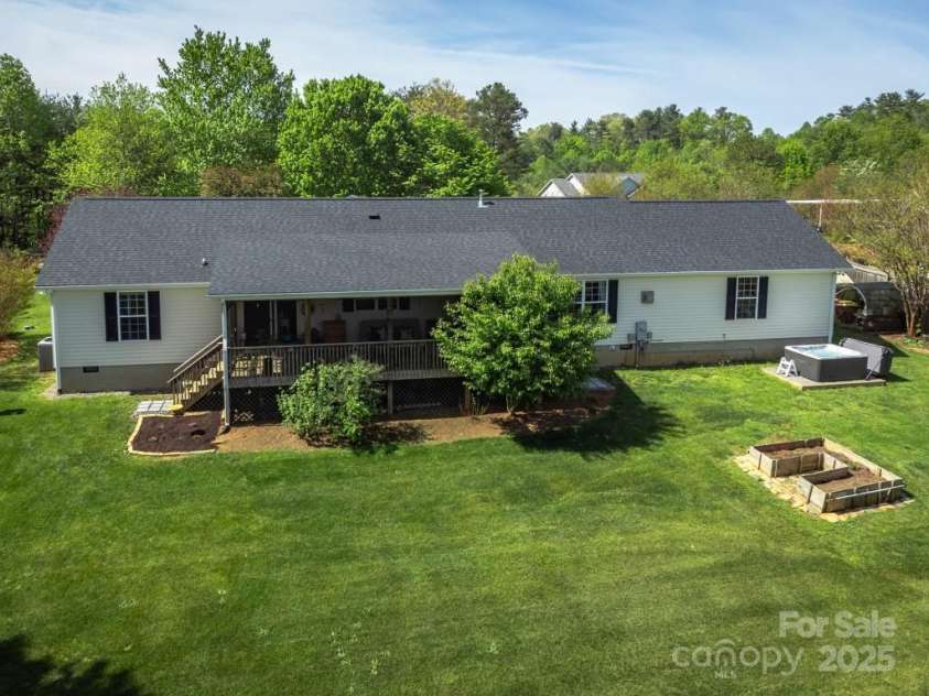 54 Donna Lane, Alexander, NC 28701.  MLS# CAR4265011, YatesRealty ID 26034. 