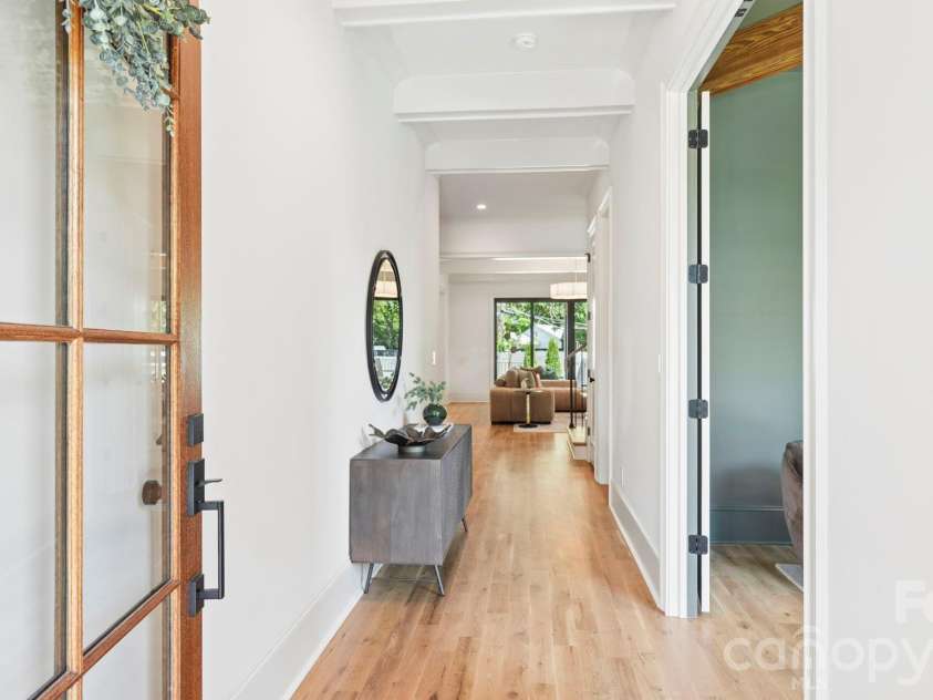419 Lorna Street, Charlotte, NC 28205.  MLS# CAR4369869, YatesRealty ID 26035. 