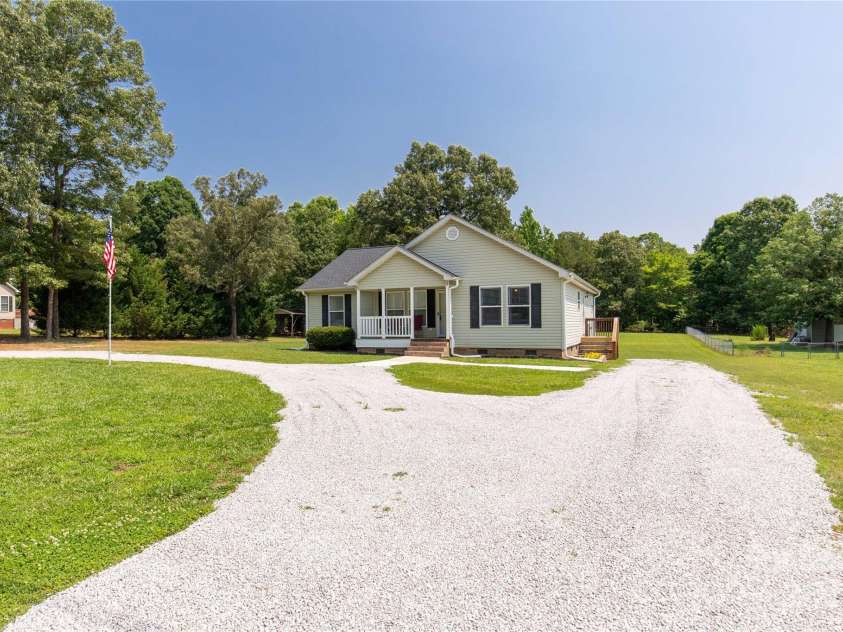 4285 Palmer Lloyd Road, Lancaster, SC 29720.  MLS# CAR4263620, YatesRealty ID 26035. 