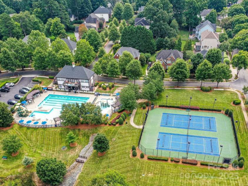 15751 Chipping Drive, Huntersville, NC 28078.  MLS# CAR4278445, YatesRealty ID 26036. Amenities view 1