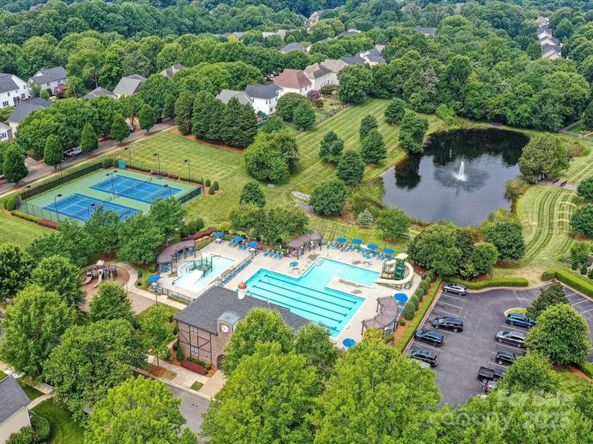 15751 Chipping Drive, Huntersville, NC 28078.  MLS# CAR4278445, YatesRealty ID 26036. Amenities view 2