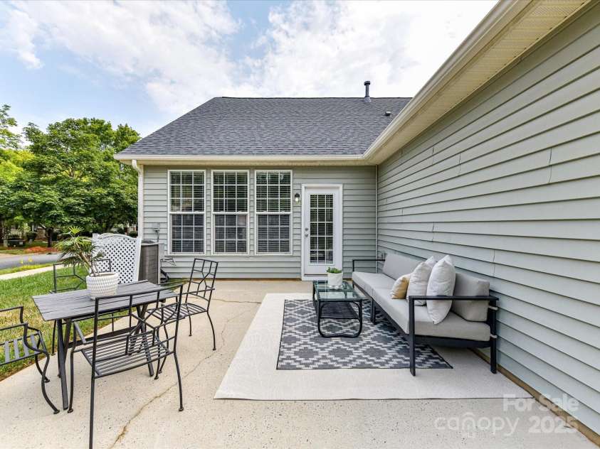 15751 Chipping Drive, Huntersville, NC 28078.  MLS# CAR4278445, YatesRealty ID 26036. Back Patio