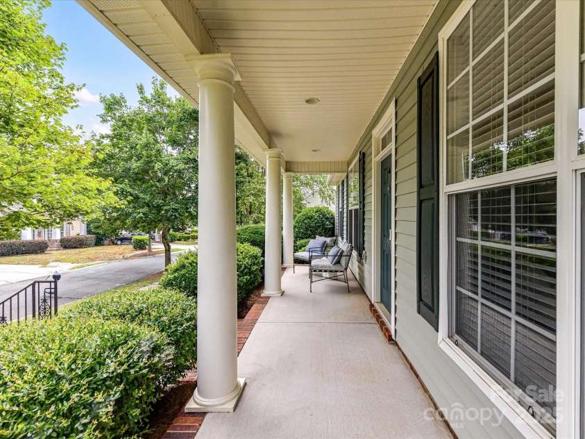 15751 Chipping Drive, Huntersville, NC 28078.  MLS# CAR4278445, YatesRealty ID 26036. Front Porch