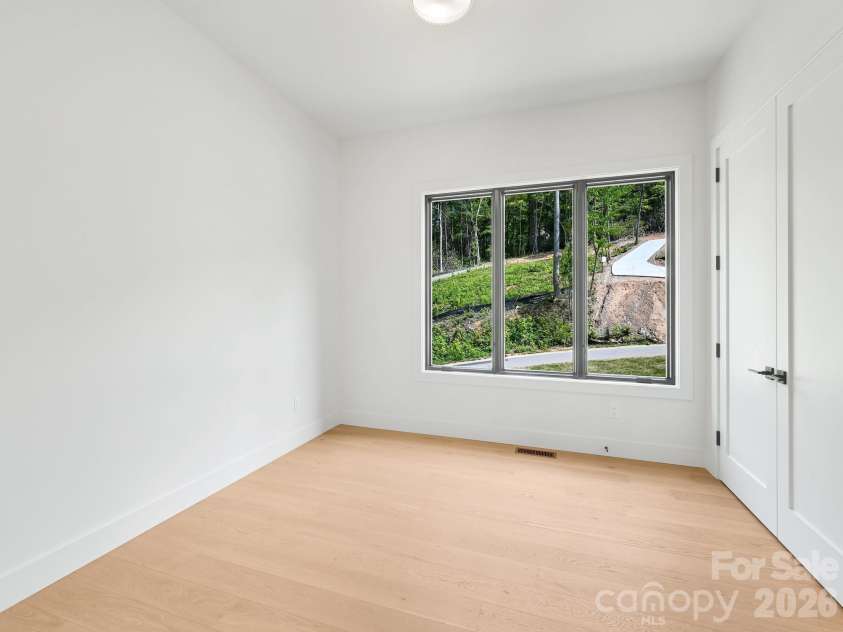 18 Erin Glen Court, Fairview, NC 28730.  MLS# CAR4378073, YatesRealty ID 26038. 
