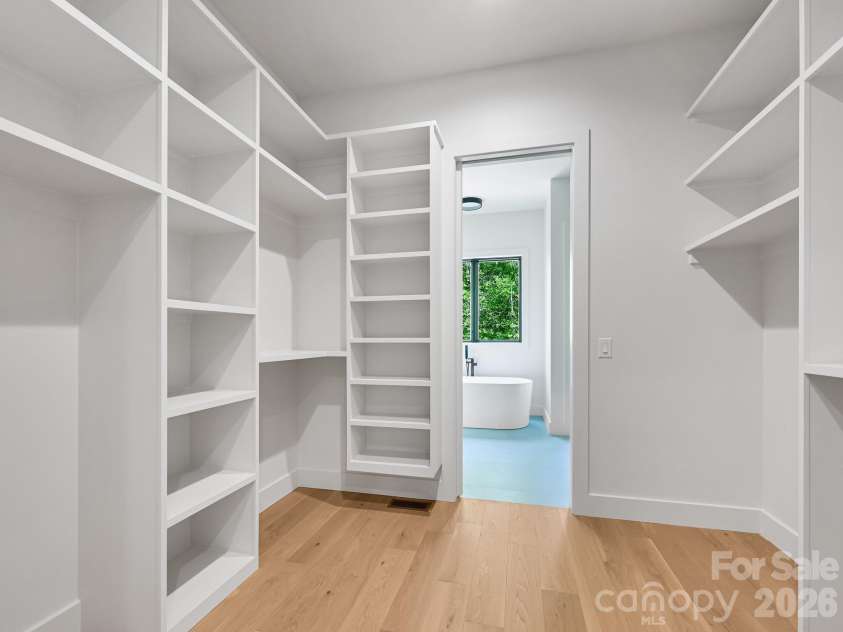 18 Erin Glen Court, Fairview, NC 28730.  MLS# CAR4378073, YatesRealty ID 26038. 