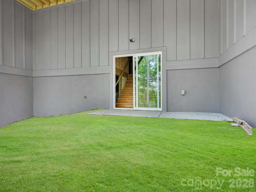 18 Erin Glen Court, Fairview, NC 28730.  MLS# CAR4378073, YatesRealty ID 26038. 