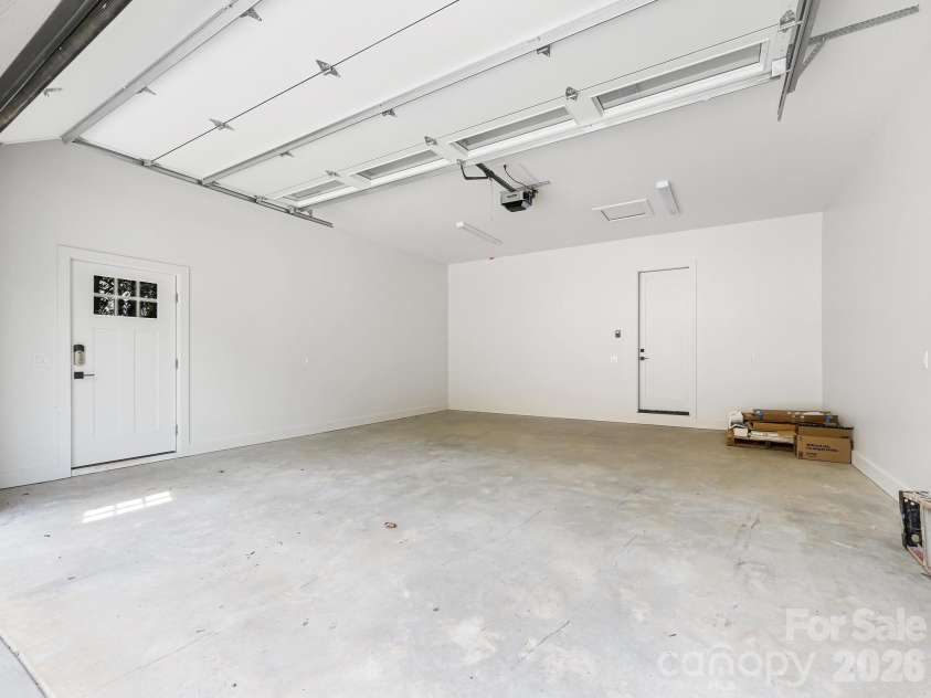 18 Erin Glen Court, Fairview, NC 28730.  MLS# CAR4378073, YatesRealty ID 26038. 