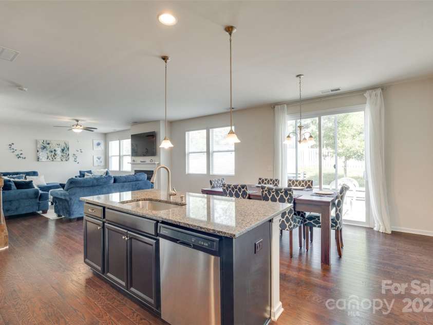 1553 Arcadia Bluff Drive, York, SC 29745.  MLS# CAR4258275, YatesRealty ID 26039. 