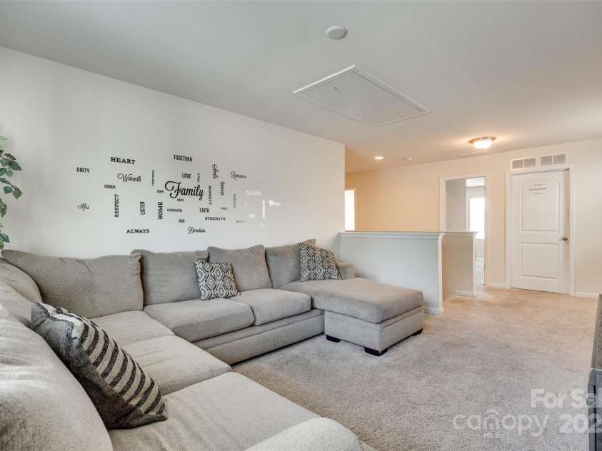 1553 Arcadia Bluff Drive, York, SC 29745.  MLS# CAR4258275, YatesRealty ID 26039. 