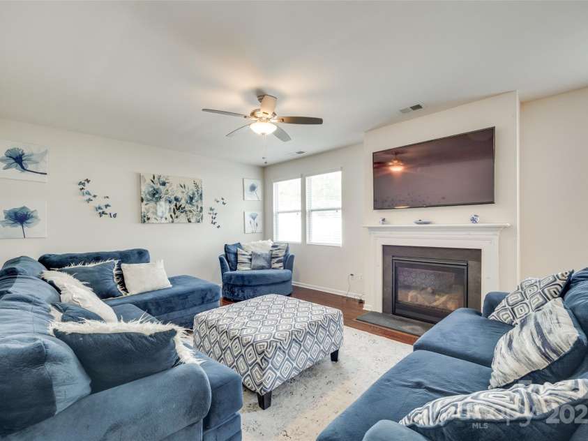 1553 Arcadia Bluff Drive, York, SC 29745.  MLS# CAR4258275, YatesRealty ID 26039. 