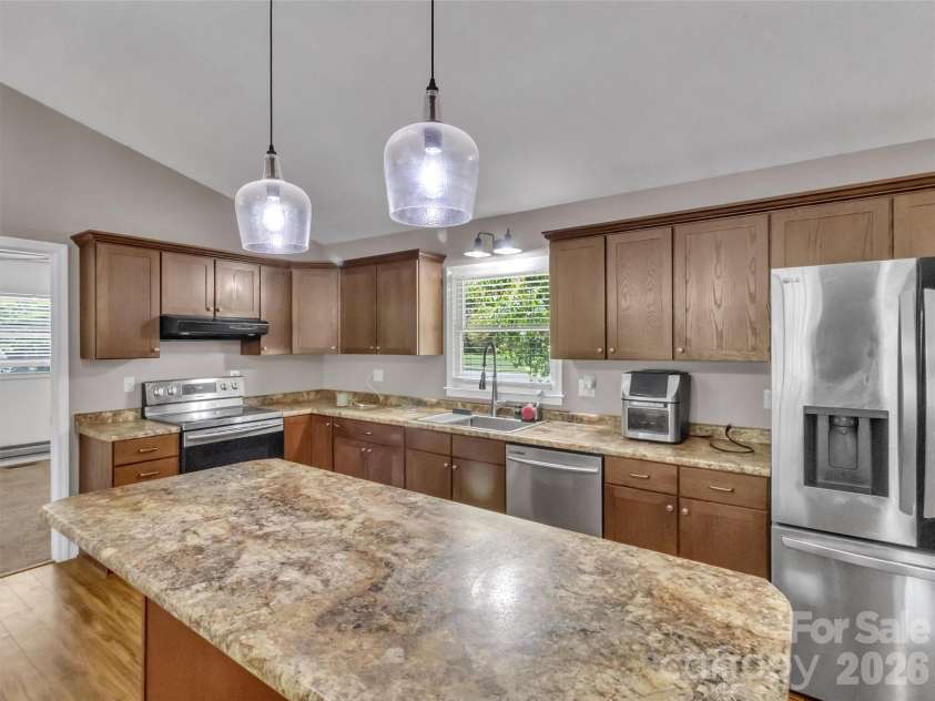 252 Oak Park Drive, Clyde, NC 28721.  MLS# CAR4381377, YatesRealty ID 26039. 