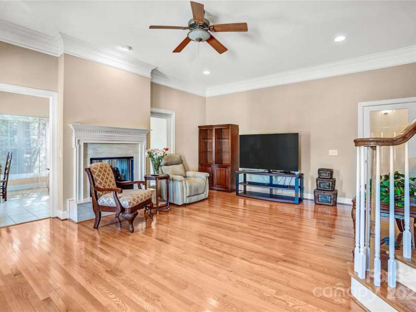 305 Chancelot Lane, Fort Mill, SC 29708.  MLS# CAR4224414, YatesRealty ID 2604. 