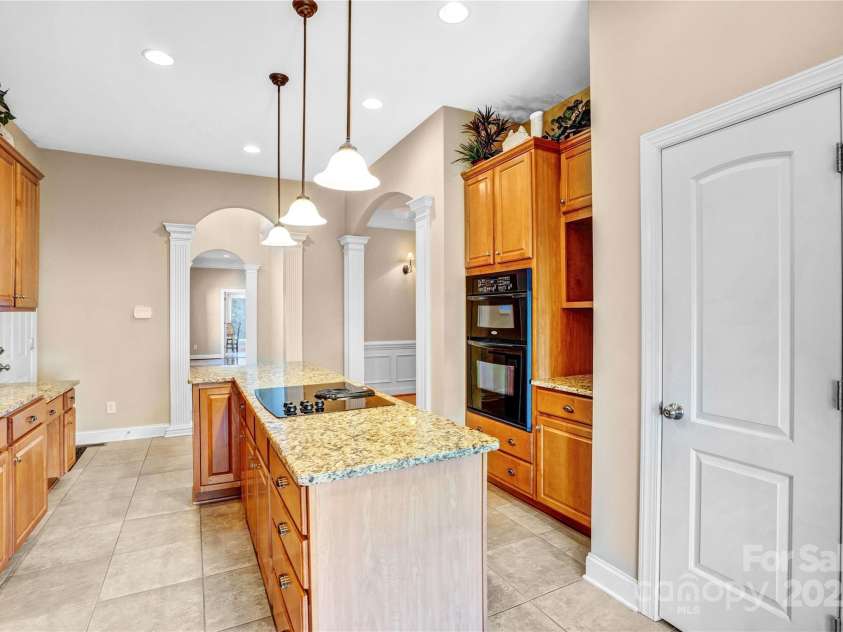 305 Chancelot Lane, Fort Mill, SC 29708.  MLS# CAR4224414, YatesRealty ID 2604. 