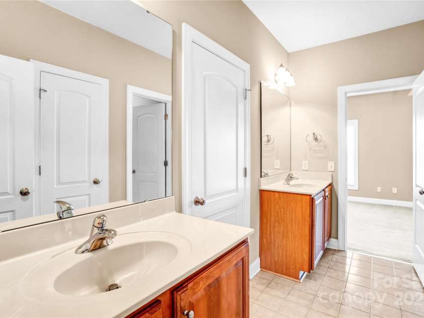 305 Chancelot Lane, Fort Mill, SC 29708.  MLS# CAR4224414, YatesRealty ID 2604. 