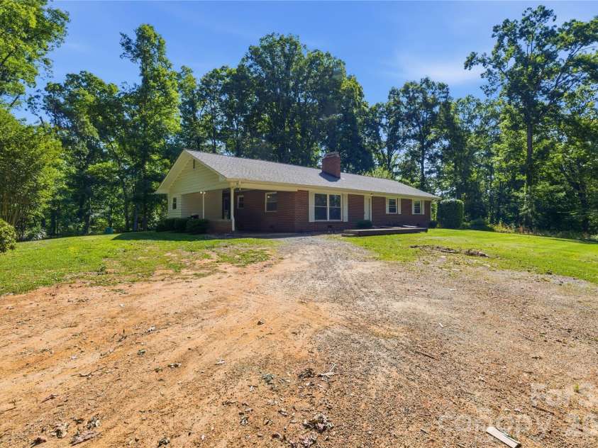 4411 US 221 Highway, Forest City, NC 28043.  MLS# CAR4384044, YatesRealty ID 26040. 