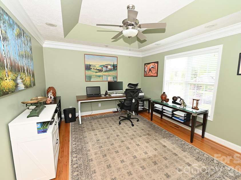 406 5th Avenue, Conover, NC 28613.  MLS# CAR4368101, YatesRealty ID 26041. 