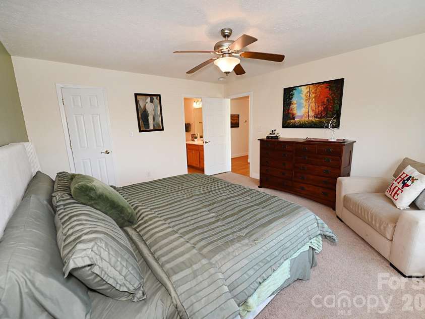 406 5th Avenue, Conover, NC 28613.  MLS# CAR4368101, YatesRealty ID 26041. Bedroom en-suite Upper Level