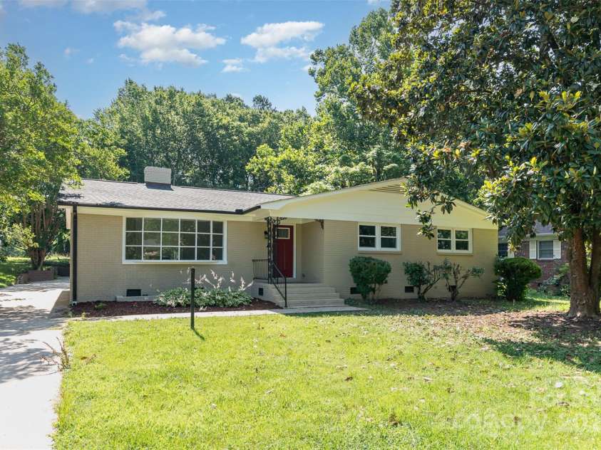 1138 Laurel Street, Salisbury, NC 28144.  MLS# CAR4275626, YatesRealty ID 26042. 
