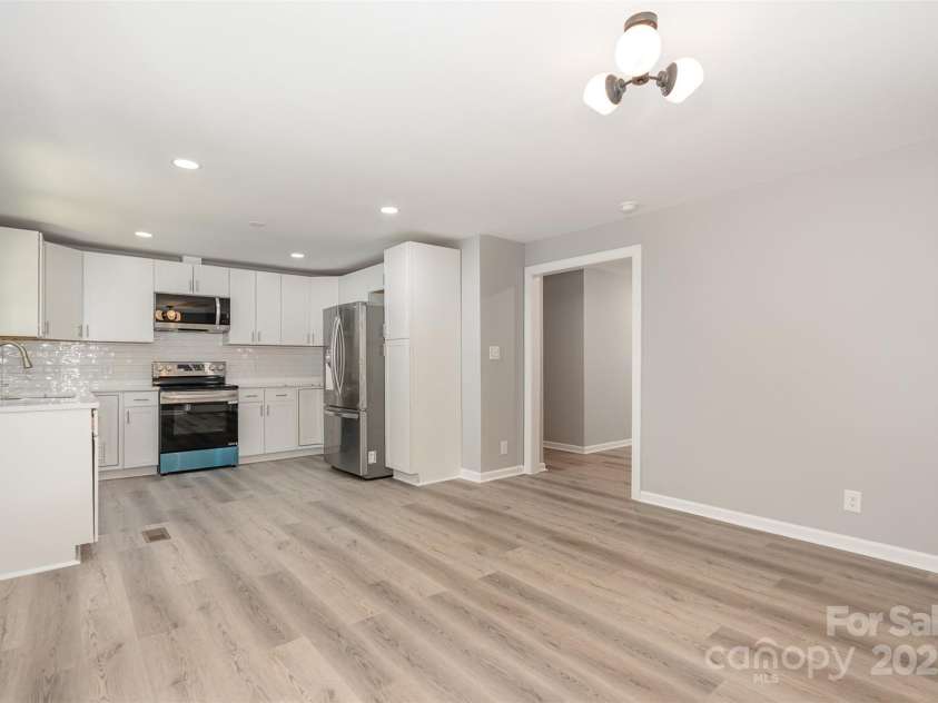 1138 Laurel Street, Salisbury, NC 28144.  MLS# CAR4275626, YatesRealty ID 26042. 