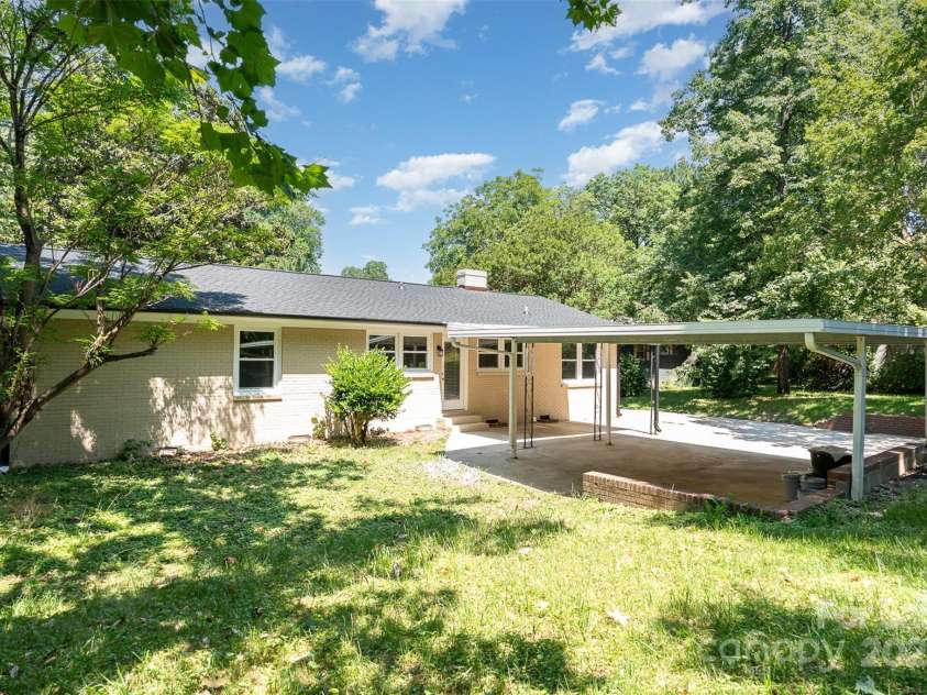 1138 Laurel Street, Salisbury, NC 28144.  MLS# CAR4275626, YatesRealty ID 26042. 
