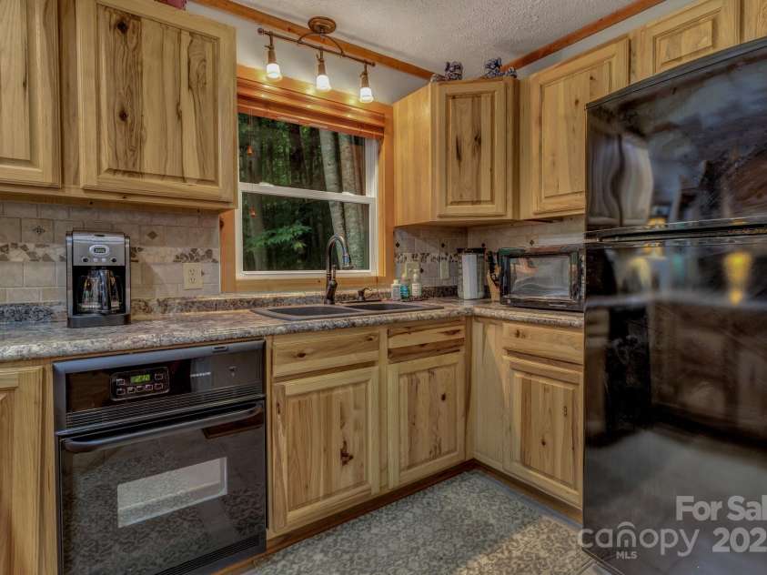 535 Rocky Top Road, Maggie Valley, NC 28751.  MLS# CAR4277929, YatesRealty ID 26043. 