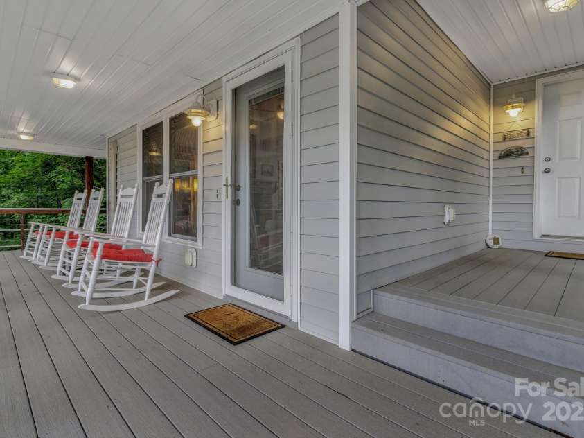 535 Rocky Top Road, Maggie Valley, NC 28751.  MLS# CAR4277929, YatesRealty ID 26043. 