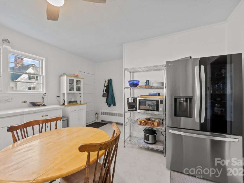 133 Lawson Street, Hot Springs, NC 28743.  MLS# CAR4277872, YatesRealty ID 26044. Kitchen