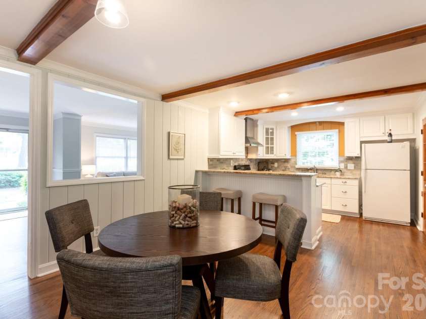 5100 Kimwood Place, Charlotte, NC 28205.  MLS# CAR4385698, YatesRealty ID 26044. 