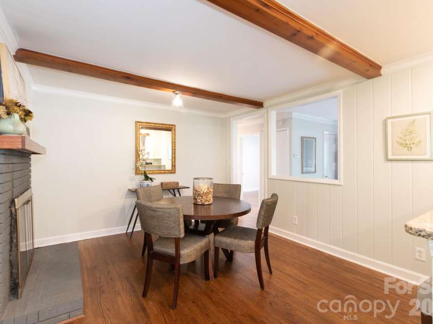 5100 Kimwood Place, Charlotte, NC 28205.  MLS# CAR4385698, YatesRealty ID 26044. 