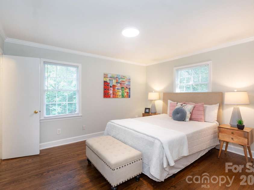 5100 Kimwood Place, Charlotte, NC 28205.  MLS# CAR4385698, YatesRealty ID 26044. 