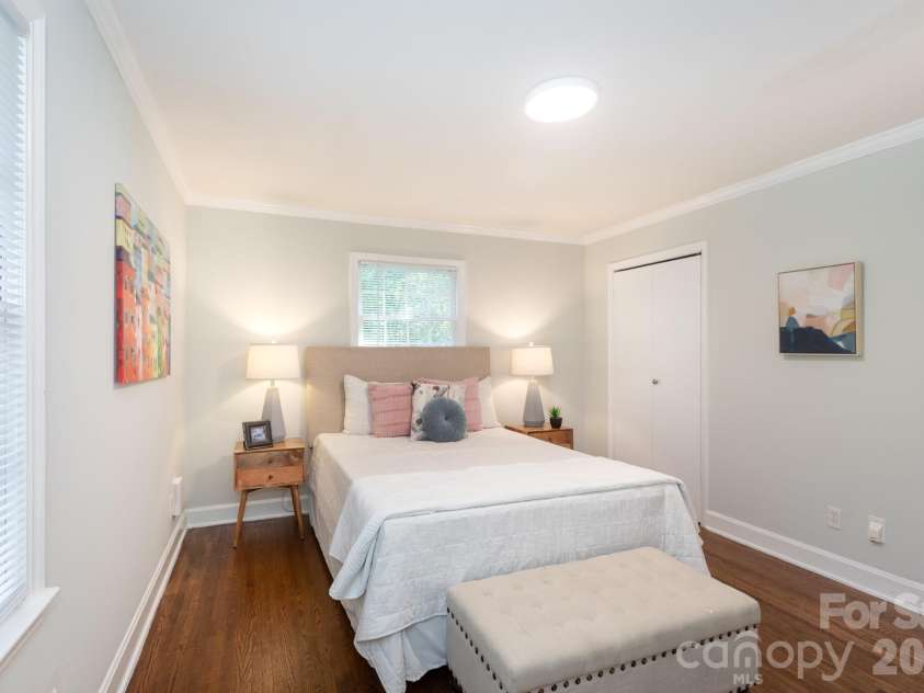 5100 Kimwood Place, Charlotte, NC 28205.  MLS# CAR4385698, YatesRealty ID 26044. 