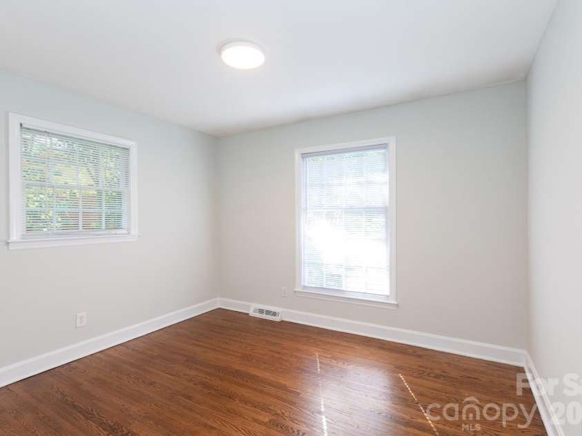 5100 Kimwood Place, Charlotte, NC 28205.  MLS# CAR4385698, YatesRealty ID 26044. 