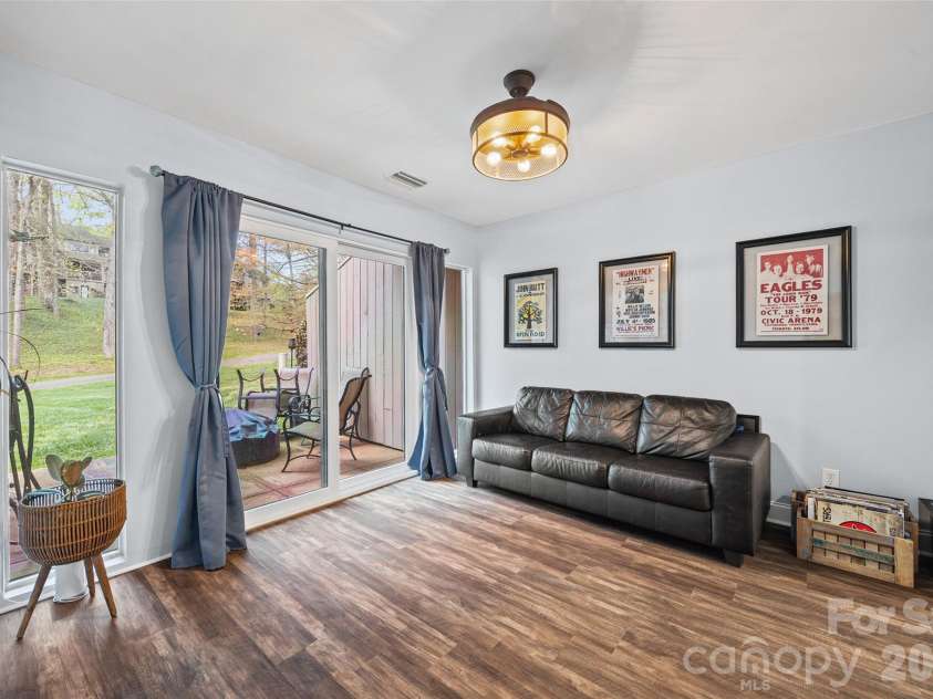 34 Old Post Road, Lake Wylie, SC 29710.  MLS# CAR4359546, YatesRealty ID 26045. 