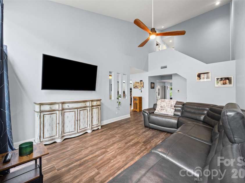 34 Old Post Road, Lake Wylie, SC 29710.  MLS# CAR4359546, YatesRealty ID 26045. 