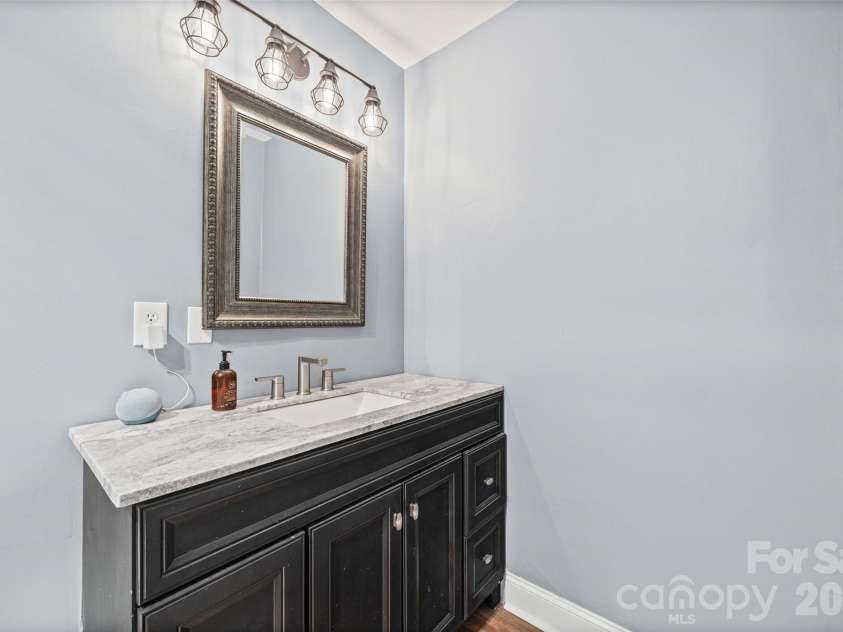 34 Old Post Road, Lake Wylie, SC 29710.  MLS# CAR4359546, YatesRealty ID 26045. 