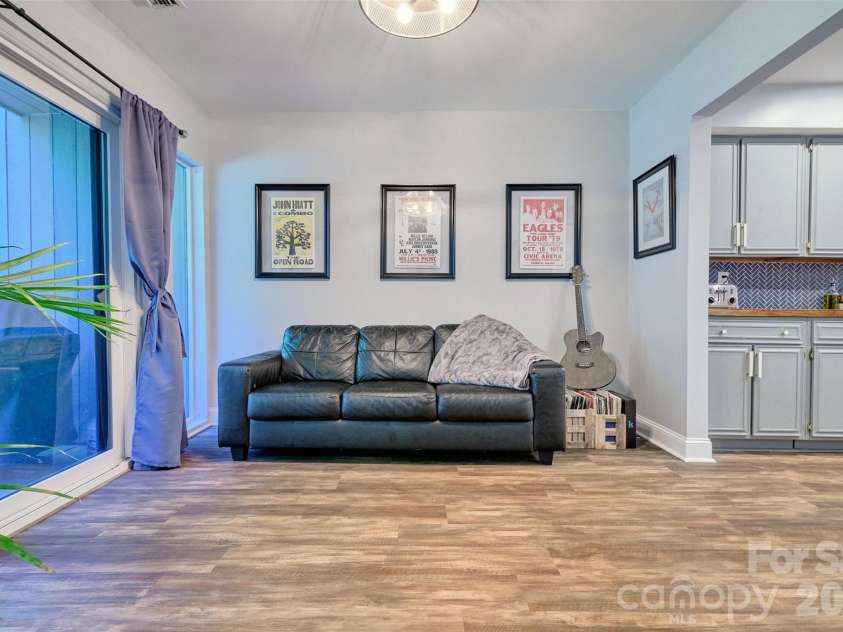 34 Old Post Road, Lake Wylie, SC 29710.  MLS# CAR4422574, YatesRealty ID 26045. 