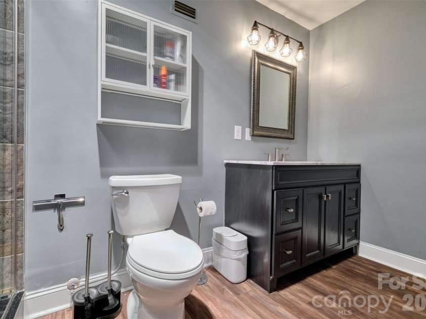 34 Old Post Road, Lake Wylie, SC 29710.  MLS# CAR4422574, YatesRealty ID 26045. 